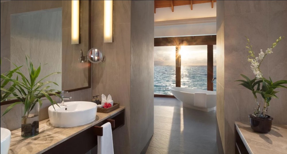 Over Water Suite photo 13